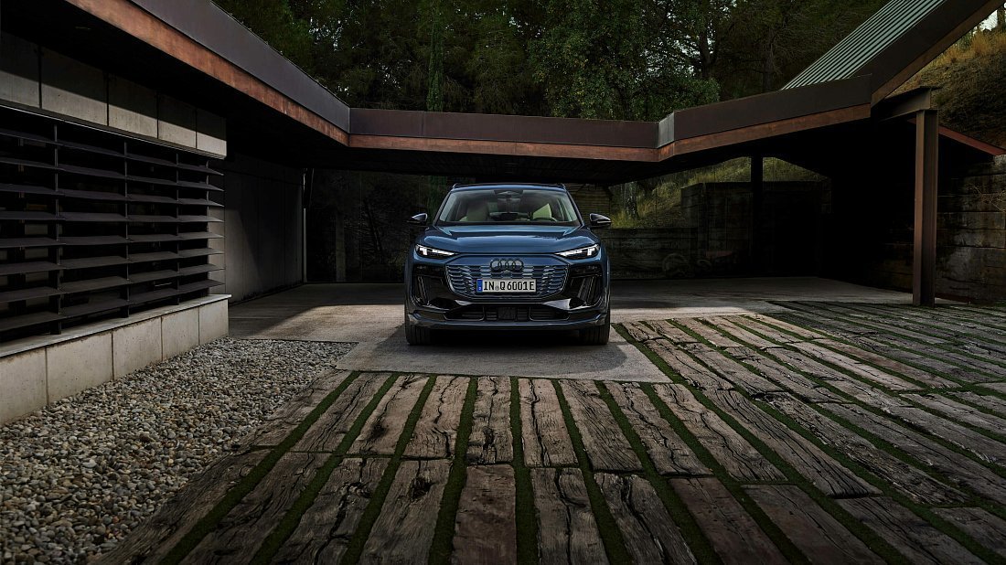 Audi Q6 e-tron quattro (2024-…) front fascia, grille, headlights, bumper, exterior