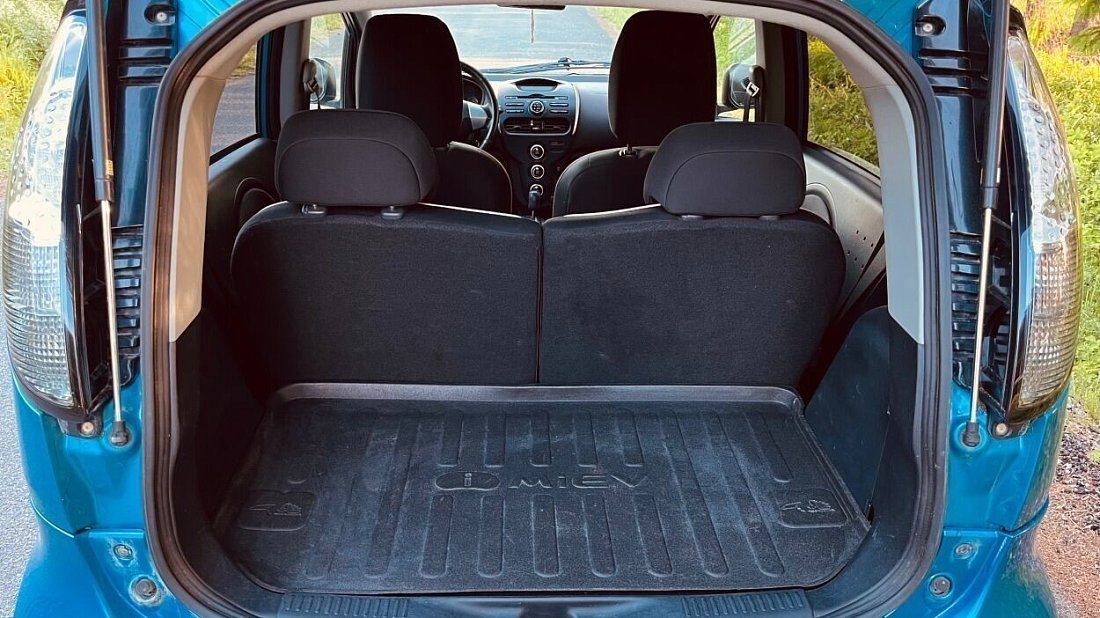 Mitsubishi i-MiEV Gen 1 (2010-2021) trunk photo, boot, seats up, seats upright, cargo space, cargo volume, cargo capacity, storage