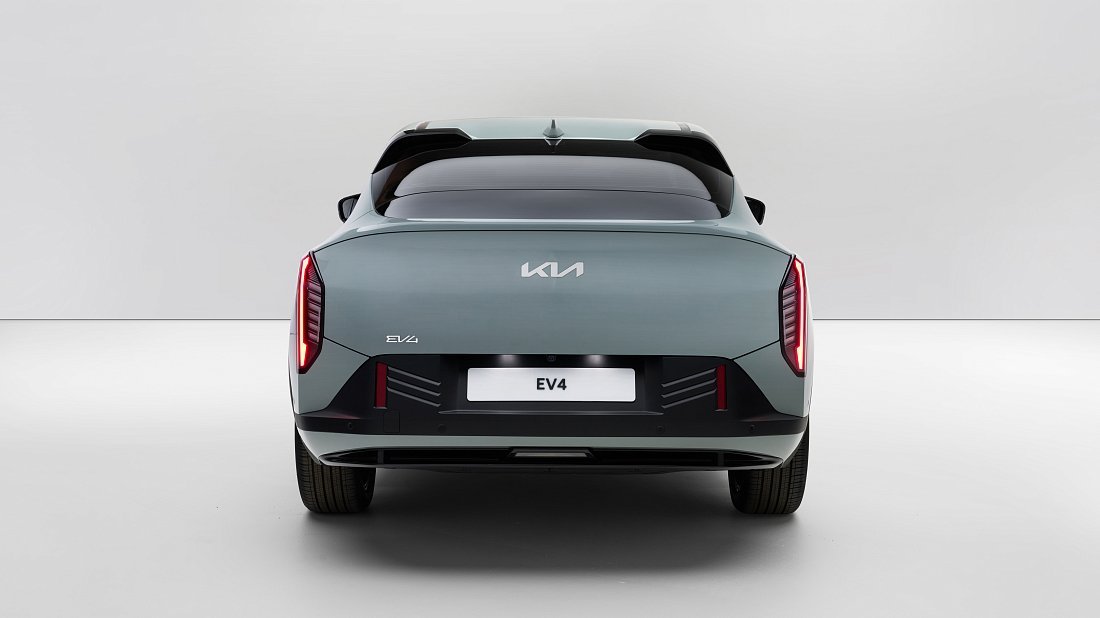 Kia EV4 Sedan Long Range (2025-…) rear view, taillights, trunk, spoiler, badge, bumper, exterior