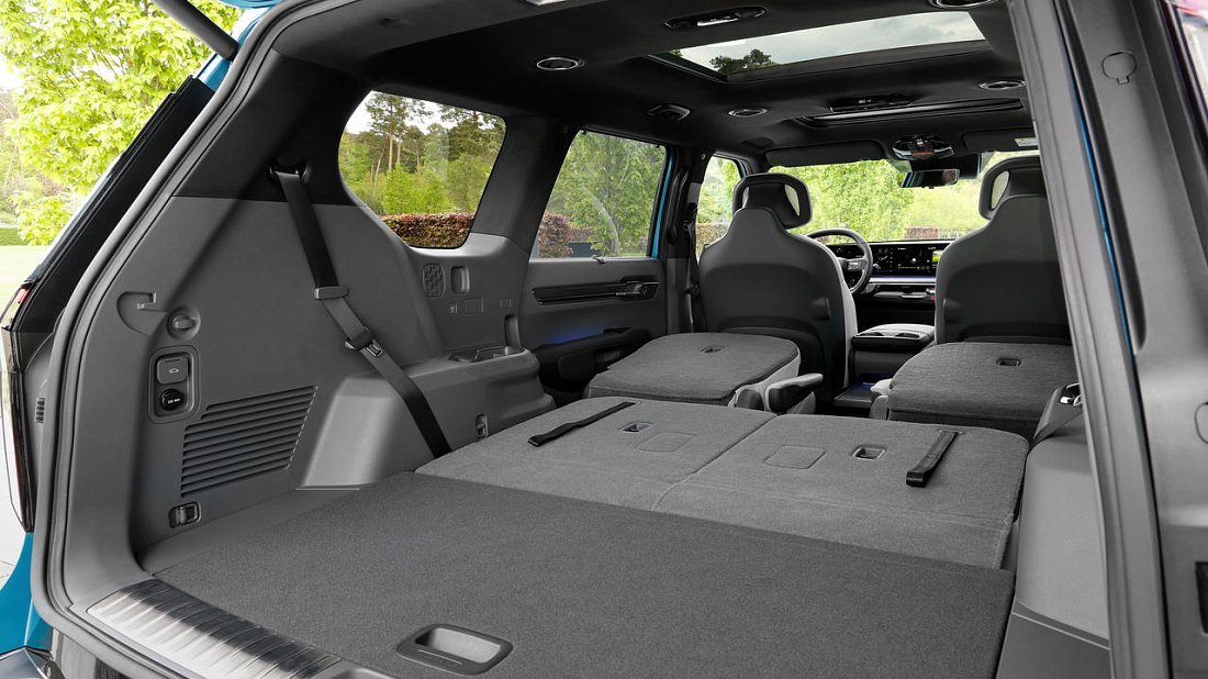 Kia EV9 GT (2025-…) trunk, boot, expanded, folded seats, maximum volume, max cargo, max capacity, max storage