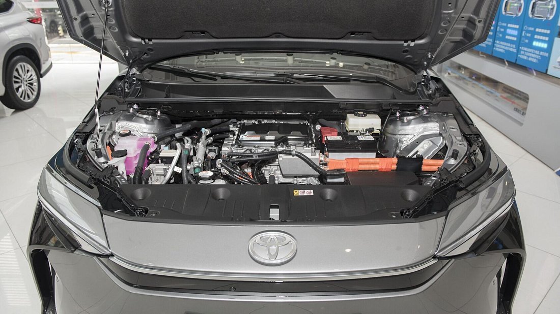 Toyota bZ4X FWD (2022-2025) frunk photo, front trunk, under hood, storage, cargo, capacity, bonus space