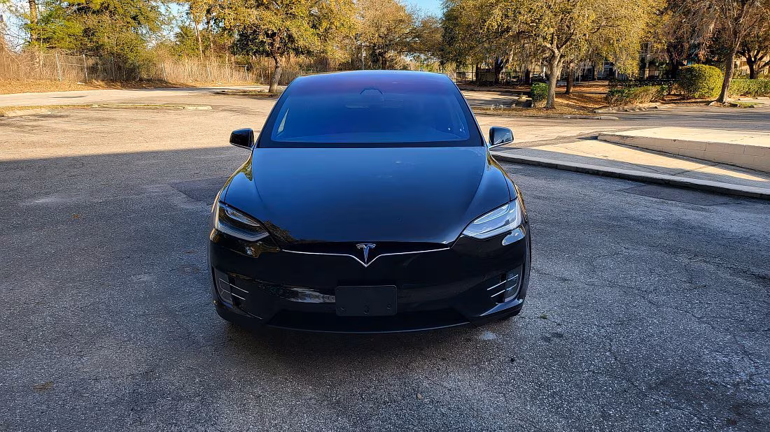 Tesla Model X 90D (2016-2017) front fascia, grille, headlights, bumper, exterior