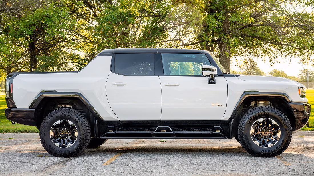GMC Hummer EV Pickup 2X (2023-…) side profile, silhouette, doors, wheels, exterior