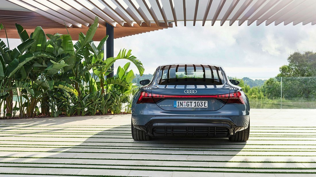 Audi e-tron GT quattro (2021-2024) rear view, taillights, trunk, spoiler, badge, bumper, exterior