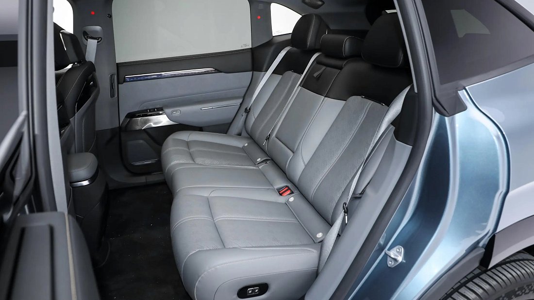 Zeekr 7X Long Range RWD (2025-...) rear seats, back seats, passenger seats, legroom, headroom, interior