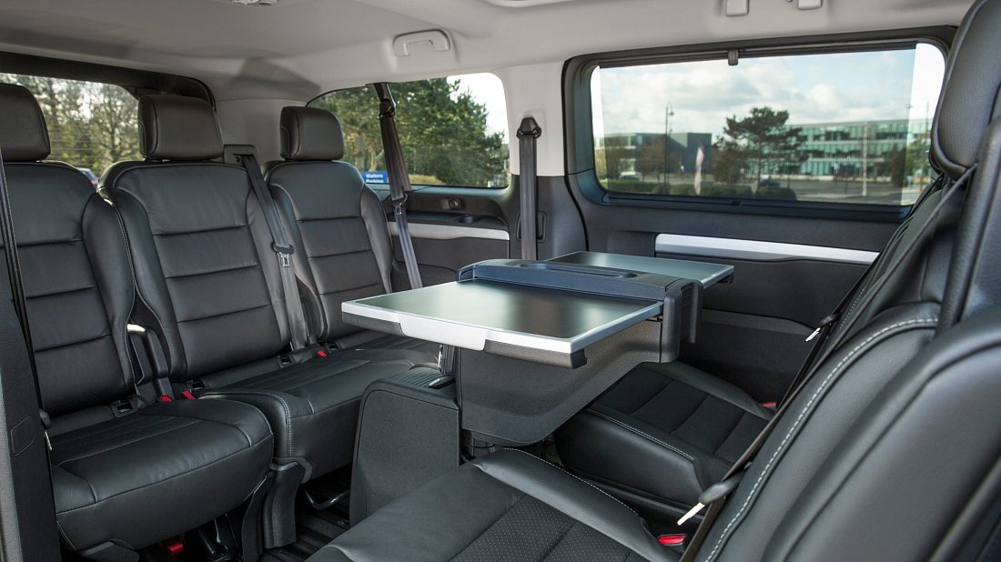 Toyota Proace Verso Electric L 75 kWh (2021-2024) rear seats, back seats, passenger seats, legroom, headroom, interior