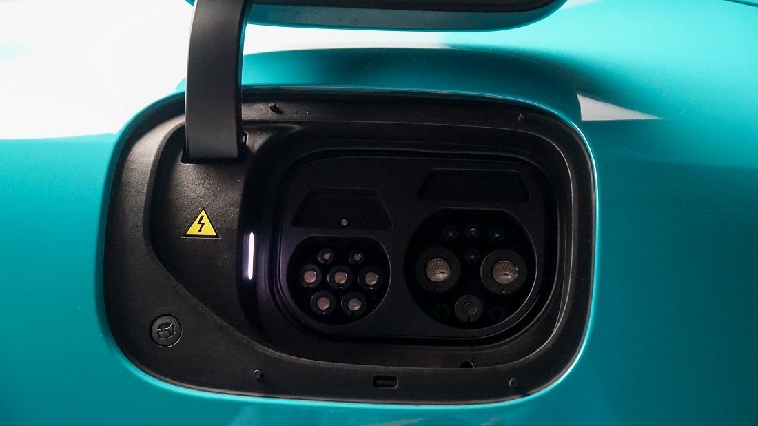 Xiaomi SU7 Pro (2024-...) charge port Europe, charging, inlet, plug, connector