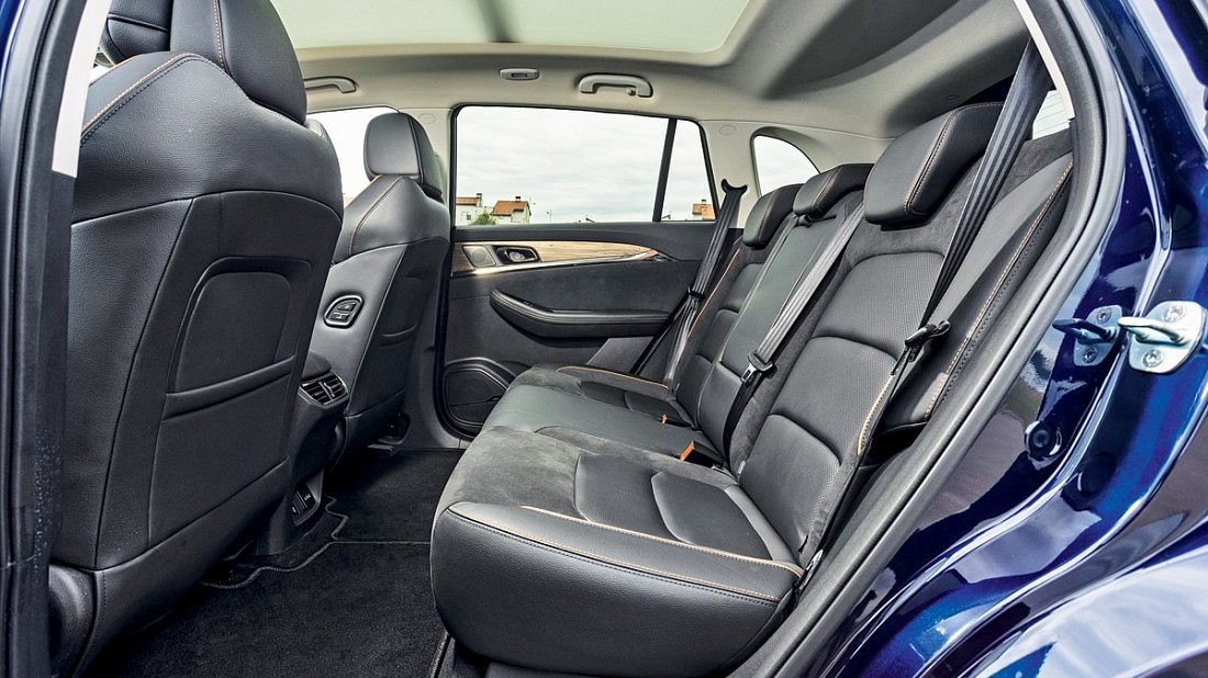 Skywell ET5 86 kWh (2022-...) rear seats photo, back seats, passenger seats, legroom, headroom, interior
