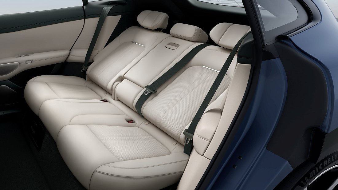 Xiaomi YU7 Pro (2025-...) rear seats photo, back seats, passenger seats, legroom, headroom, interior