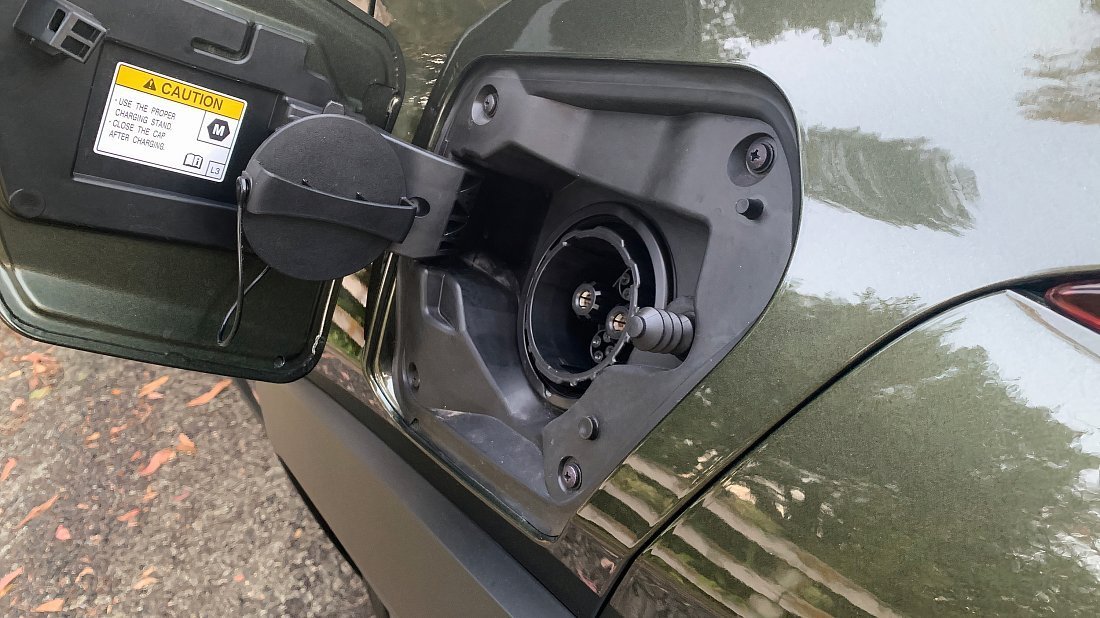 Lexus UX 300e (2020-2023) charge port USA photo, charging, inlet, plug, connector