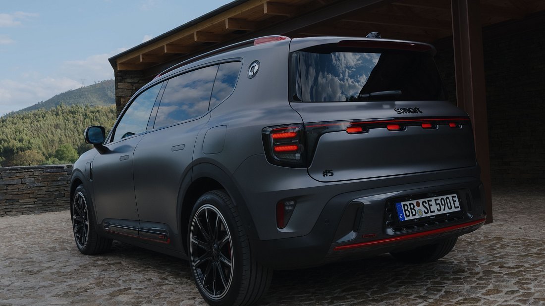 Smart #5 Brabus (2025-…) rear quarter photo, three-quarter view, diagonal, exterior