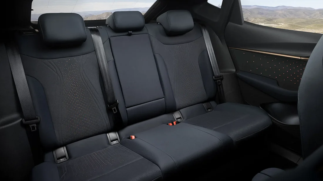 Cupra Tavascan VZ (2023-…) rear seats, back seats, passenger seats, legroom, headroom, interior