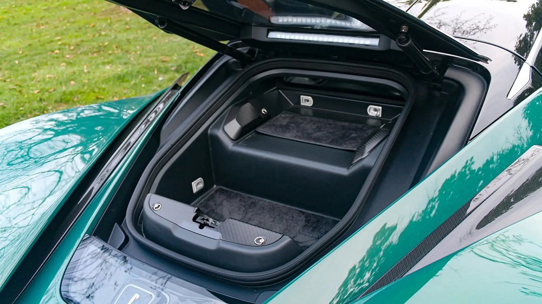 Pininfarina Battista (2022-...) trunk, boot, seats up, seats upright, cargo space, cargo volume, cargo capacity, storage