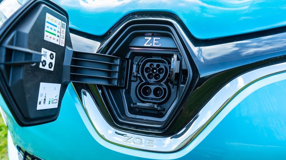 Renault Zoe Z.E. 50 R135 (2019-2024) charge port Europe, charging, inlet, plug, connector