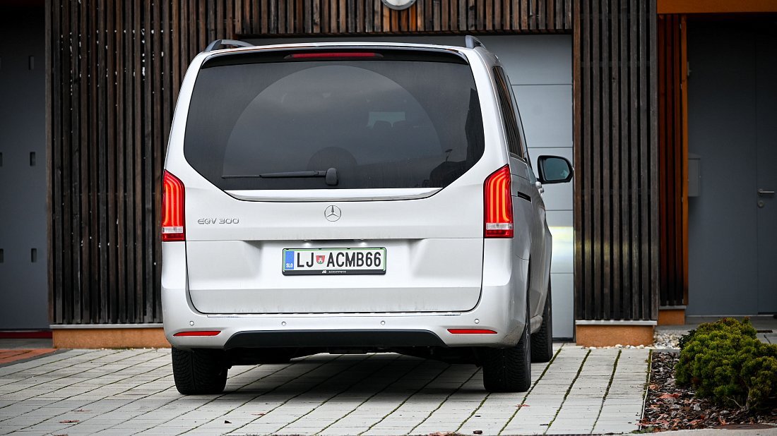 Mercedes EQV 300 Long (2020-2024) rear view, taillights, trunk, spoiler, badge, bumper, exterior