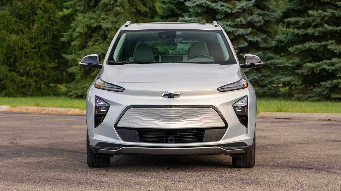 Chevrolet Bolt EUV Gen 1 (2022-2023) front fascia, grille, headlights, bumper, exterior