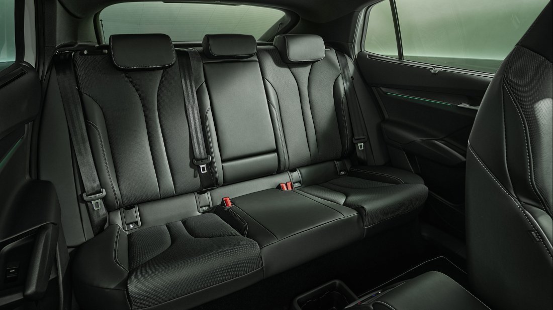 Škoda Enyaq Coupe RS (2025-...) rear seats photo, back seats, passenger seats, legroom, headroom, interior