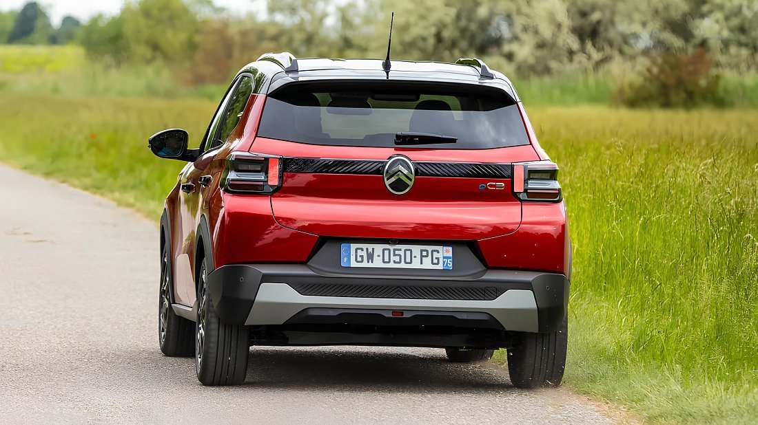 Citroën e-C3 (2024-…) rear view, taillights, trunk, spoiler, badge, bumper, exterior