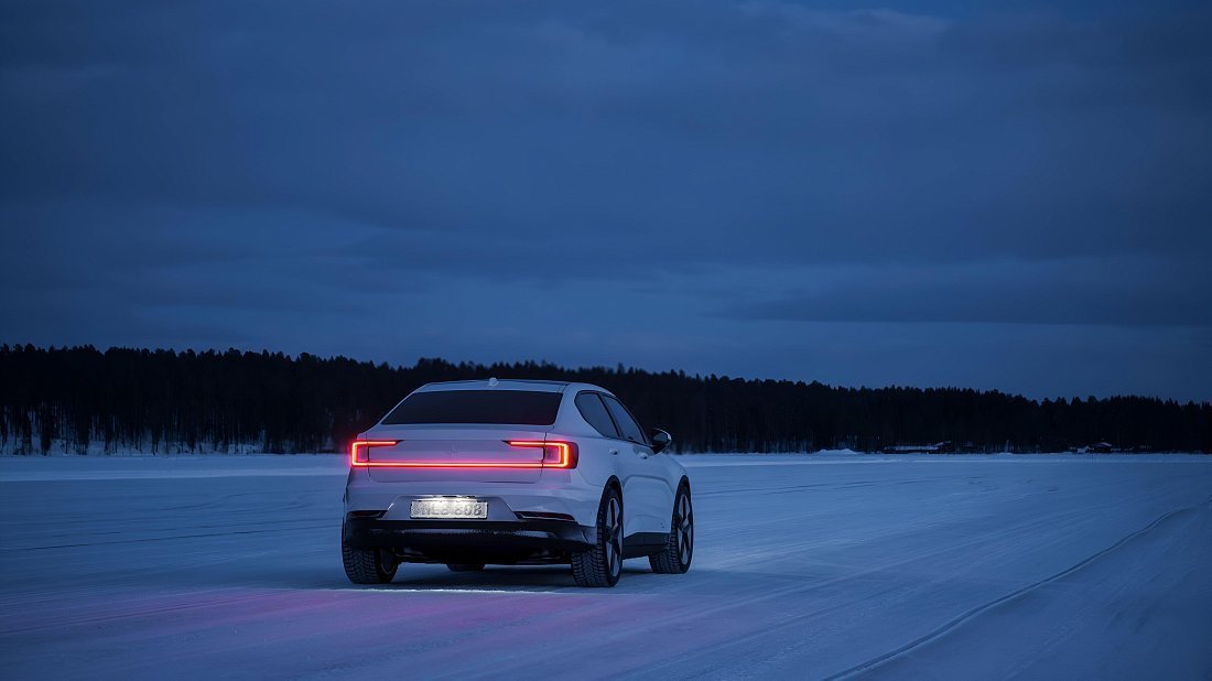 Polestar 2 Long Range Dual Motor (2023-…) rear quarter, three-quarter view, diagonal, exterior