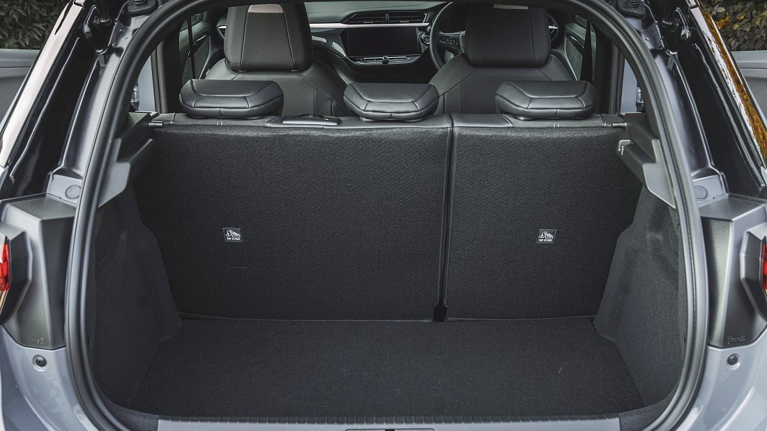 Opel Corsa Electric 51 kWh (2023-…) trunk, boot, seats up, seats upright, cargo space, cargo volume, cargo capacity, storage