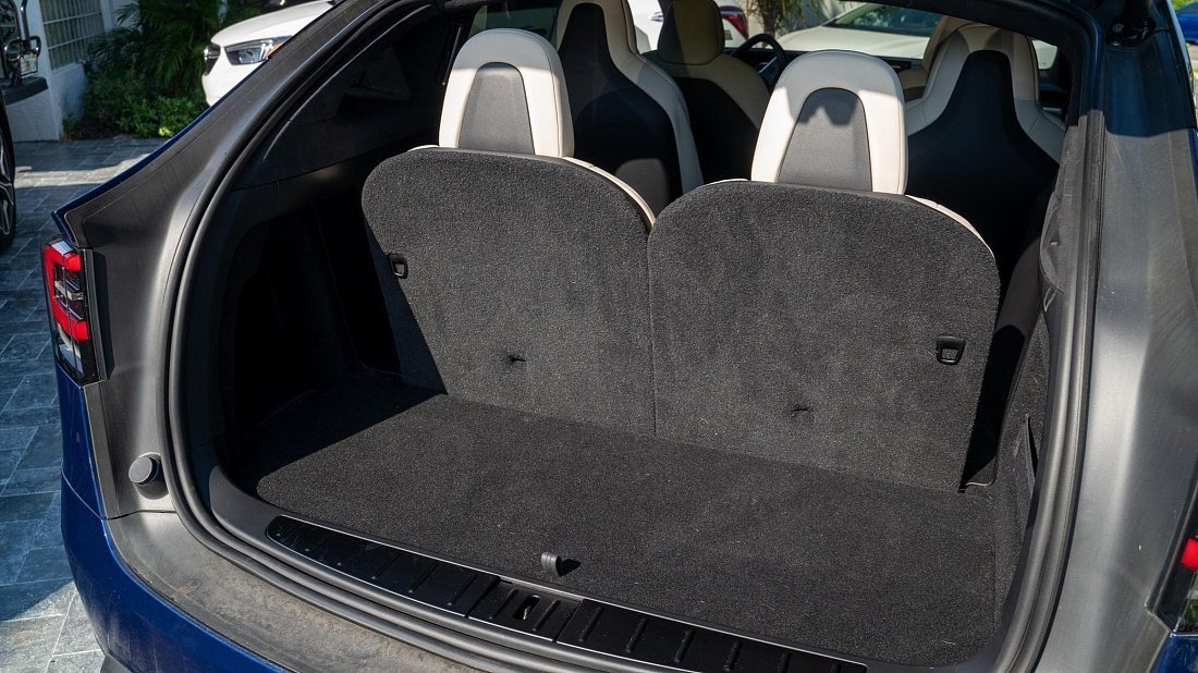 Tesla Model X Dual Motor (2021-…) trunk, boot, seats up, seats upright, cargo space, cargo volume, cargo capacity, storage