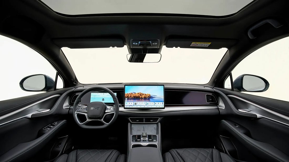 BYD Sealion 7 Design AWD (2024-...) interior, front seat, driver seat, dashboard, steering wheel, infotainment, cockpit