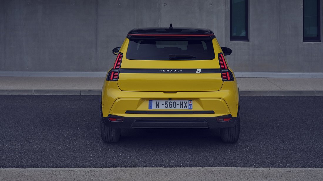 Renault 5 E-Tech EV40 95hp (2025-...) rear view, taillights, trunk, spoiler, badge, bumper, exterior