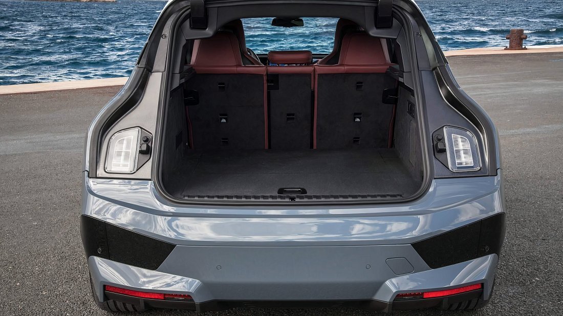 BMW iX xDrive50 (2021-2025) trunk, boot, seats up, seats upright, cargo space, cargo volume, cargo capacity, storage
