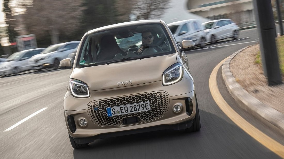 Smart EQ fortwo coupe (2020-2023) front fascia photo, grille, headlights, bumper, exterior