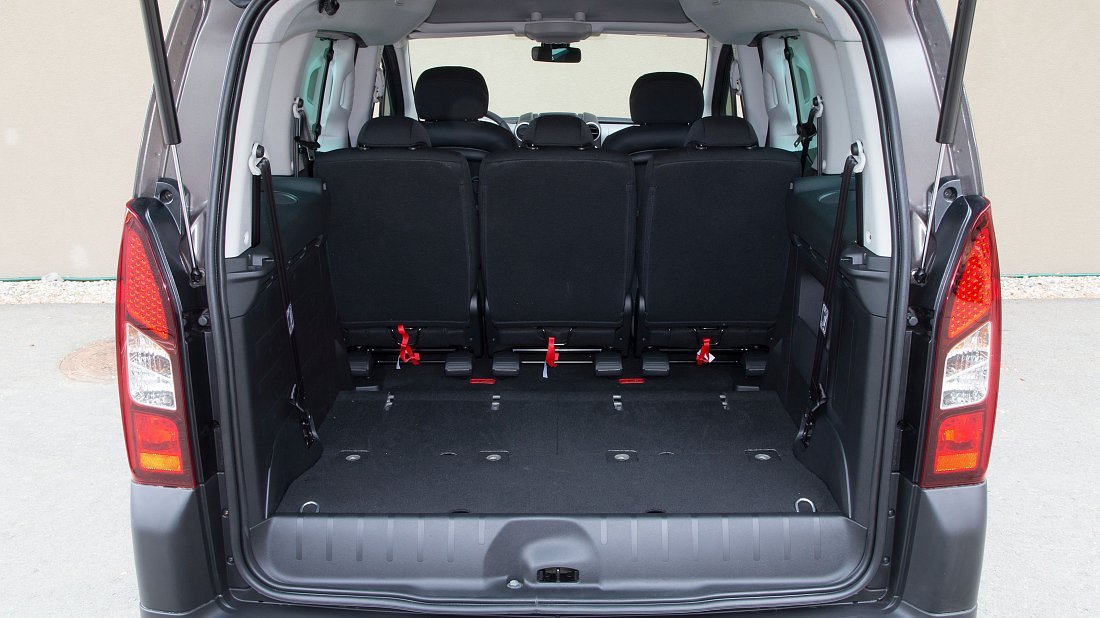 Peugeot Partner Tepee Electric (2017-2020) trunk photo, boot, seats up, seats upright, cargo space, cargo volume, cargo capacity, storage