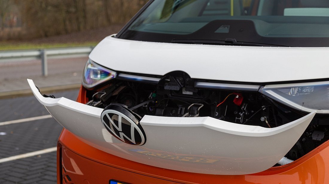 Volkswagen ID.Buzz Long GTX (2024-…) frunk, front trunk, under hood, storage, cargo, capacity, bonus space