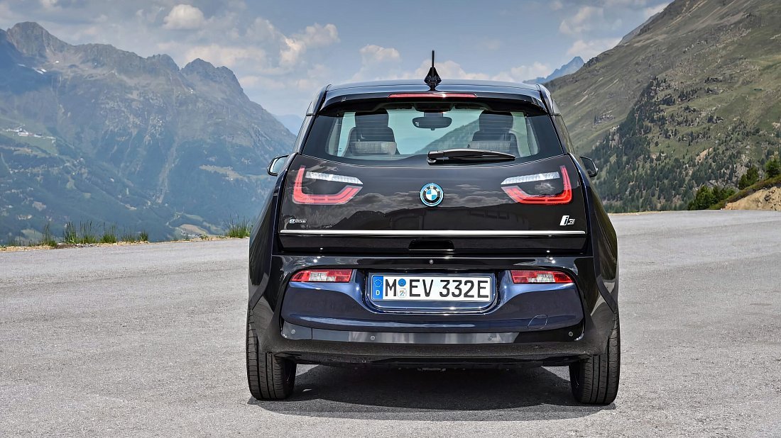 BMW i3 BEV 120 Ah (2018-2022) rear view, taillights, trunk, spoiler, badge, bumper, exterior