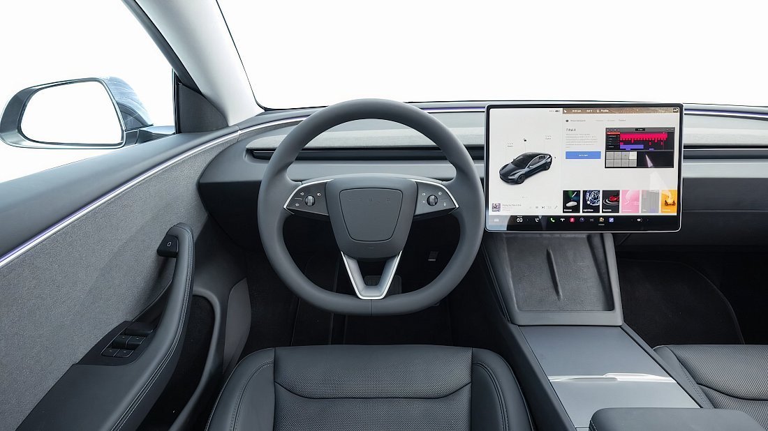 Tesla Model 3 RWD (2023-…) interior, front seat, driver seat, dashboard, steering wheel, infotainment, cockpit