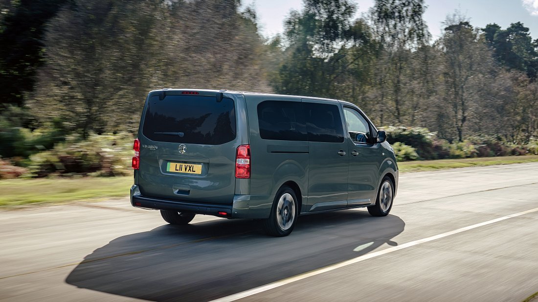 Opel Zafira Electric Life L3 50 kWh (2024-...) rear quarter, three-quarter view, diagonal, exterior
