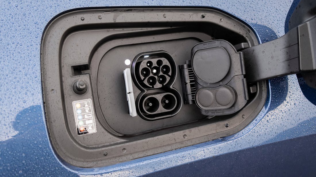 BMW iX xDrive50 (2021-2025) charge port Europe, charging, inlet, plug, connector