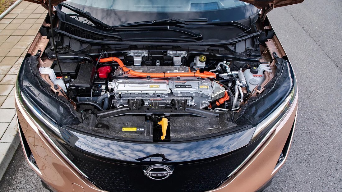 Nissan Ariya 63 kWh FWD (2021-…) frunk, front trunk, under hood, storage, cargo, capacity, bonus space
