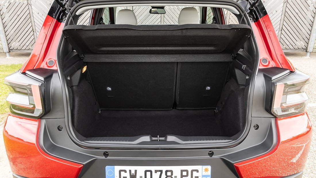 Citroën e-C3 Comfort Range (2024-…) trunk photo, boot, seats up, seats upright, cargo space, cargo volume, cargo capacity, storage