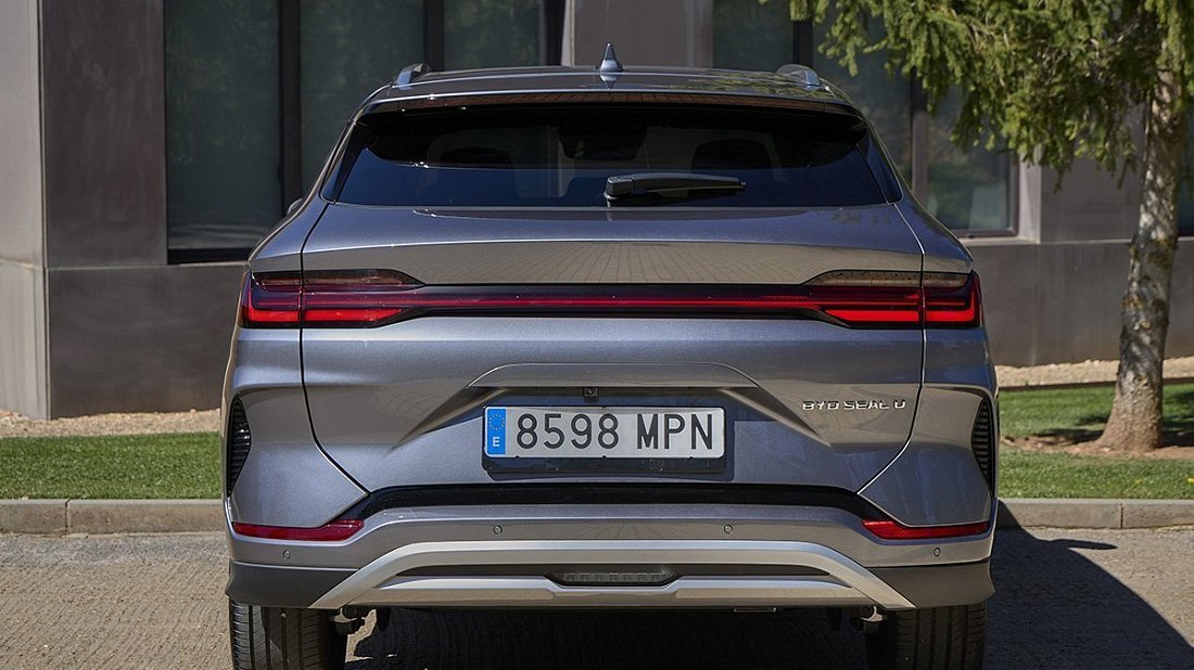 BYD Seal U Design (2024-...) rear view photo, taillights, trunk, spoiler, badge, bumper, exterior