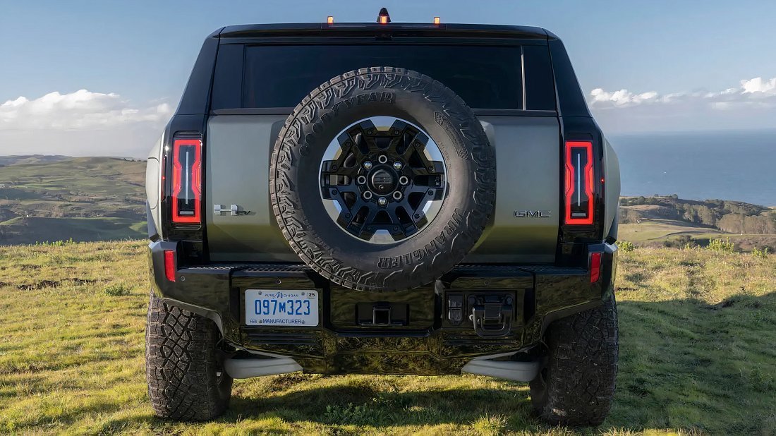 GMC Hummer EV SUV 2X (2024-…) rear view photo, taillights, trunk, spoiler, badge, bumper, exterior