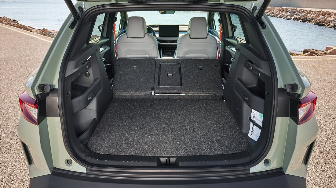 Škoda Elroq 85 (2024-...) trunk, boot, expanded, folded seats, maximum volume, max cargo, max capacity, max storage