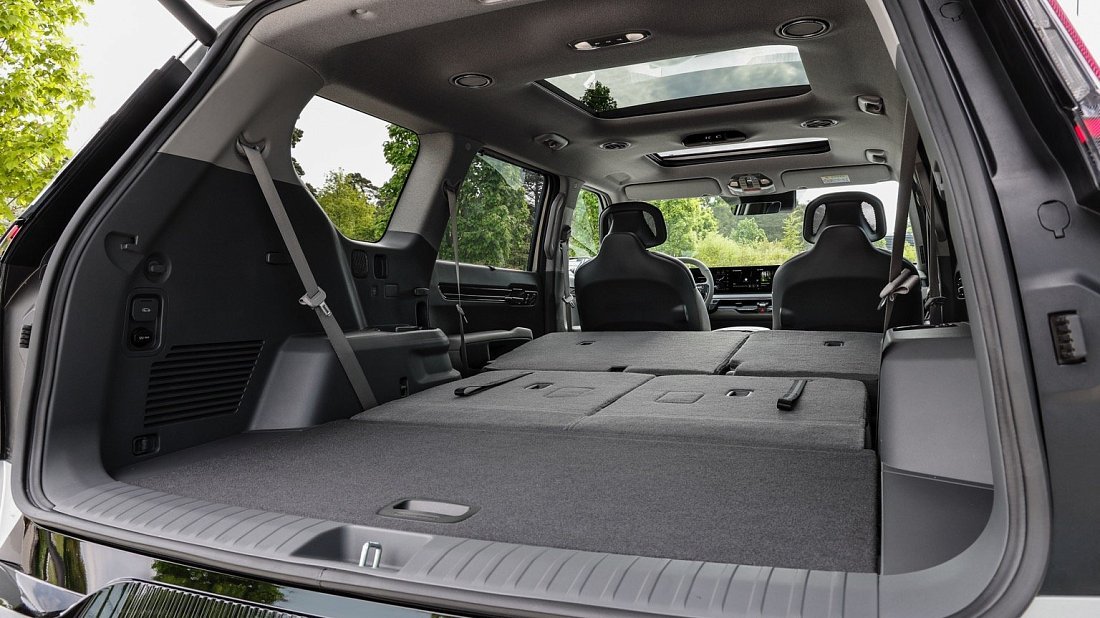 Kia EV9 Standard Range RWD (2023-…) trunk, boot, expanded, folded seats, maximum volume, max cargo, max capacity, max storage