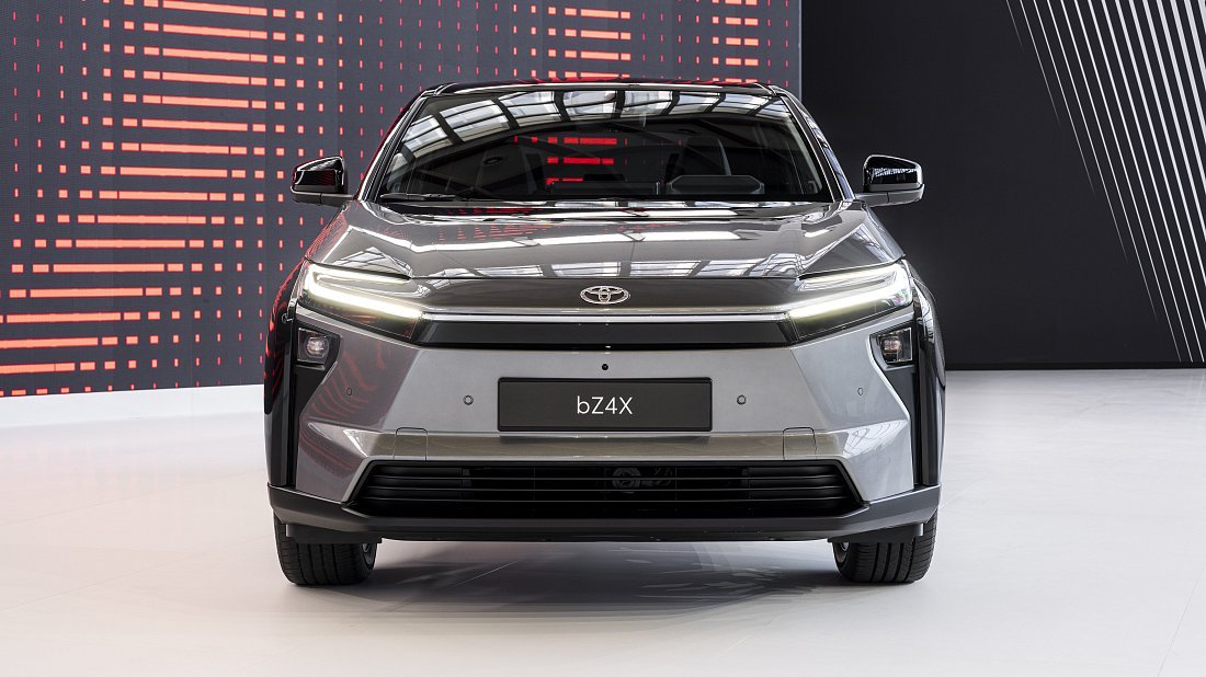 Toyota bZ4X (bZ) AWD (2025-…) front fascia, grille, headlights, bumper, exterior