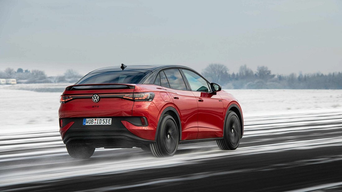 Volkswagen ID.5 GTX (2023-…) rear view, taillights, trunk, spoiler, badge, bumper, exterior