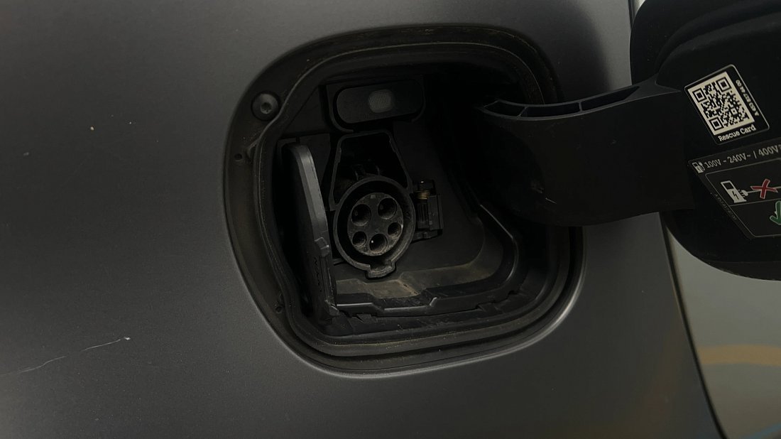 Smart EQ fortwo cabrio (2017-2019) charge port USA, charging, inlet, plug, connector