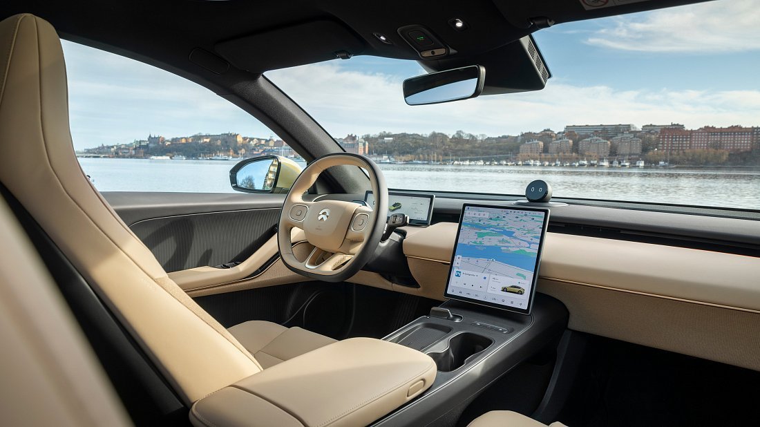 NIO ET5 Touring Standard Range (2023-…) interior, front seat, driver seat, dashboard, steering wheel, infotainment, cockpit