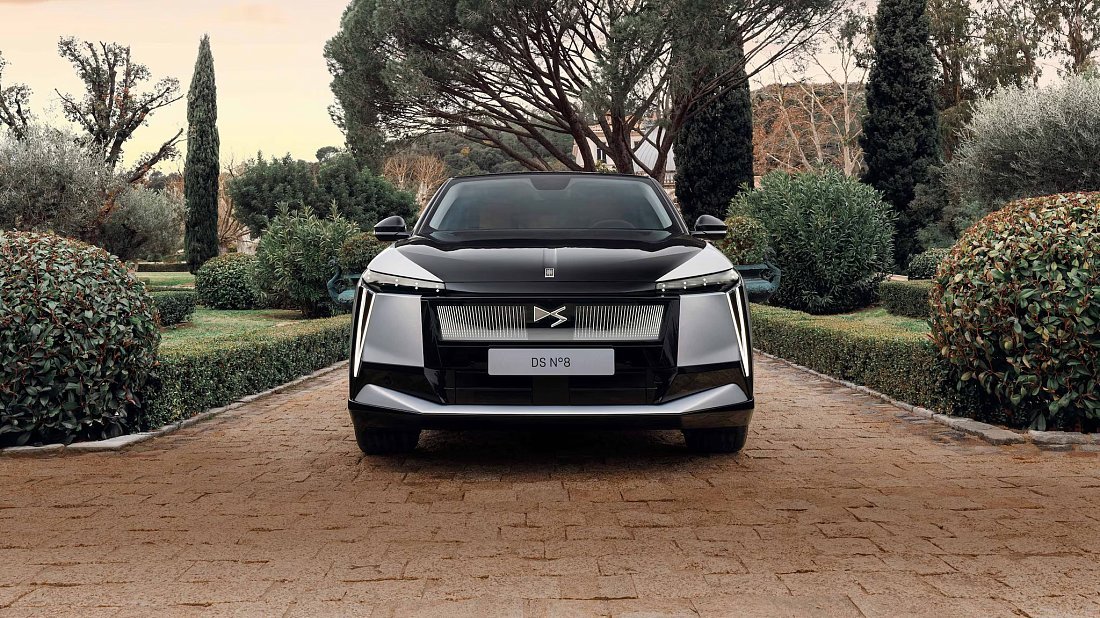 DS 8 AWD Long Range (2025-...) front fascia, grille, headlights, bumper, exterior