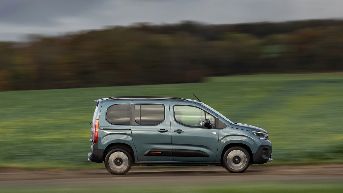 Citroën e-Berlingo M 50 kWh (2024-…) side profile photo, silhouette, doors, wheels, exterior