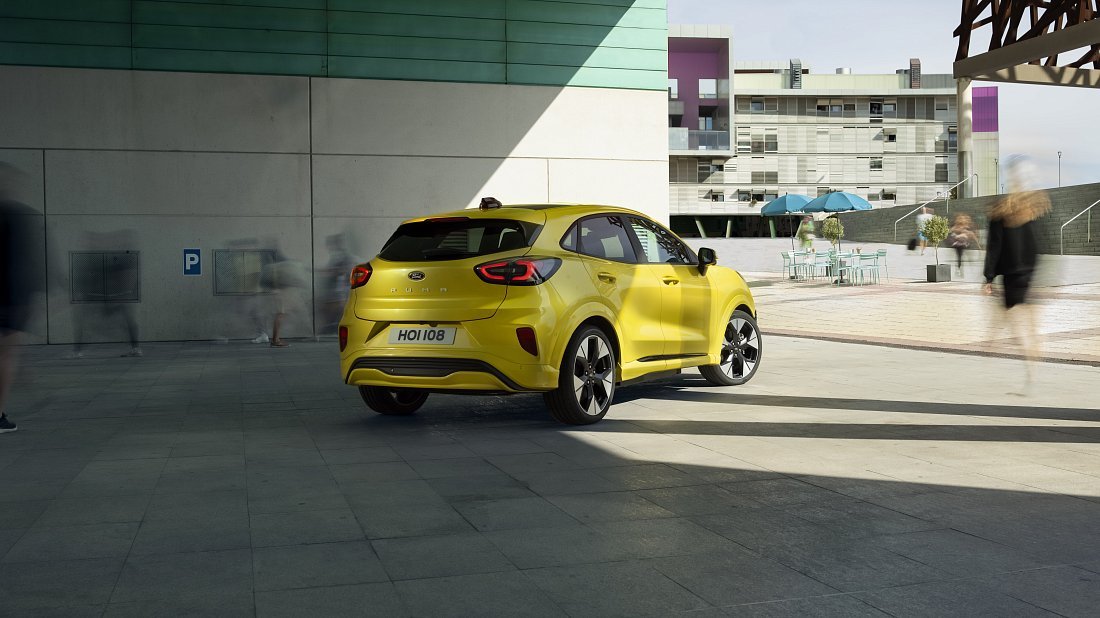 Ford Puma Gen-E FWD (2024-…) rear quarter photo, three-quarter view, diagonal, exterior