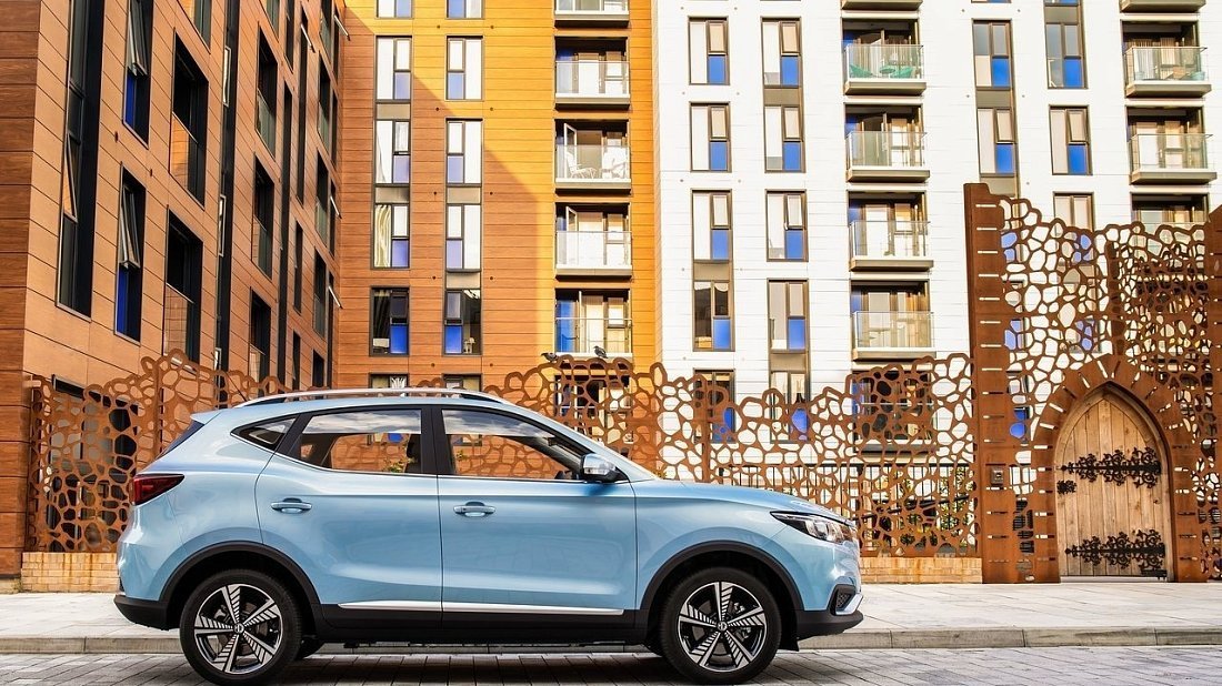 MG ZS EV Gen 1 (2019-2021) side profile photo, silhouette, doors, wheels, exterior
