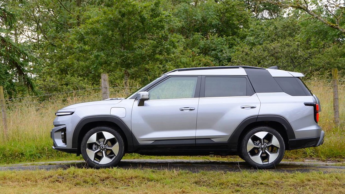 KGM Torres EVX (2024-...) side profile photo, silhouette, doors, wheels, exterior